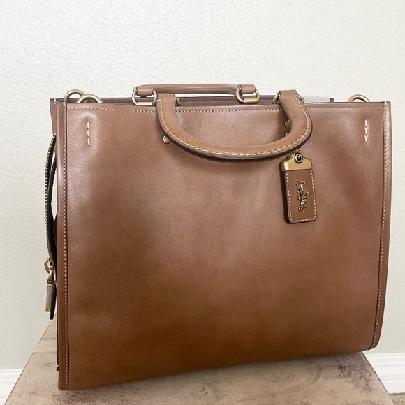 Coach Rogue 30 MTO - Picture 2 of 9